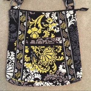 Vera Bradley Hipster Crossbody in Baroque 🖤💚